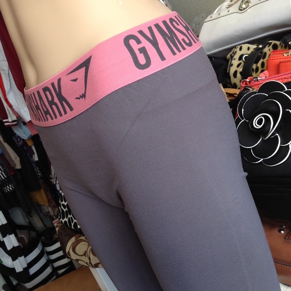 Gray seamless leggings pink logo on waist K020 - Picture 2 of 7
